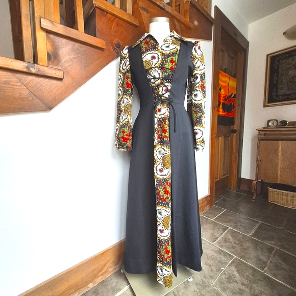 Elegant Black and Multicolor Maxi Dress
